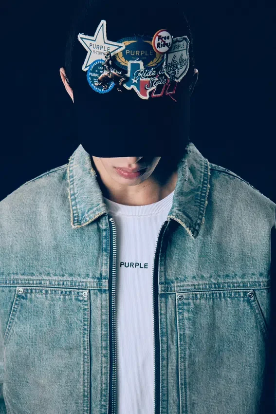 Cappellino da camionista con toppe