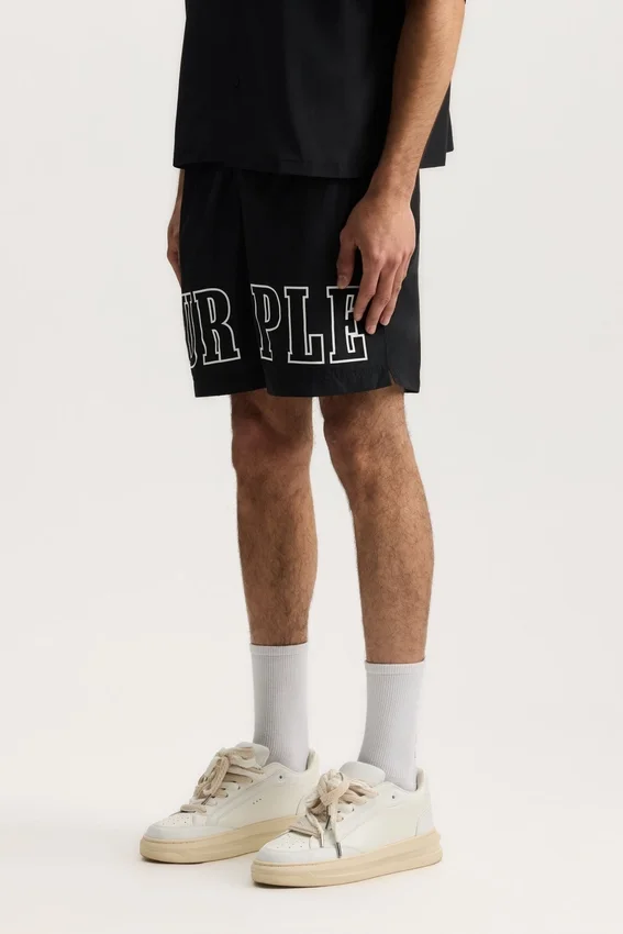 Costume da bagno con contorno del logo sui Shorts