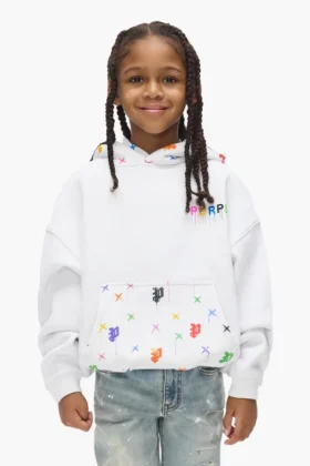 Felpa con cappuccio per bambini con monogramma dipinto