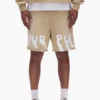 Pantaloncini con scritta dipinta