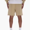 Pantaloncini con scritta dipinta