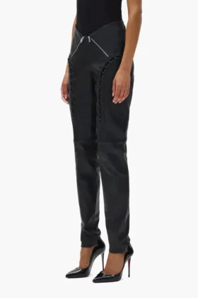 Pantaloni in pelle con zip a V