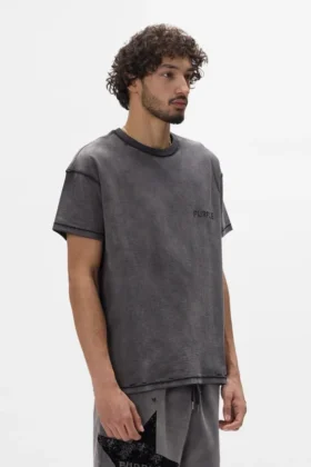 T-shirt con logo a stencil