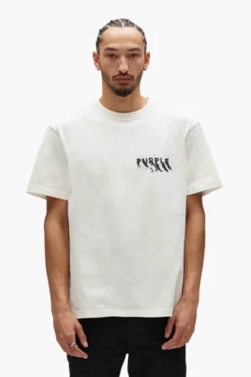 T-shirt con logo dipinto