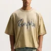T-shirt con scritta “Voltage”